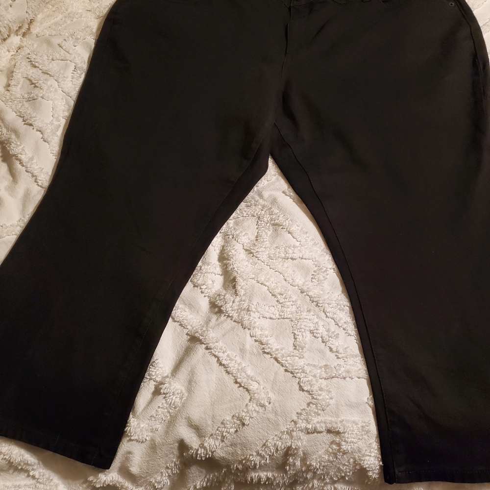 NWT Universal Thread Curvy Kick Boot Crop Jeans Plus 26W - Picture 2 of 5